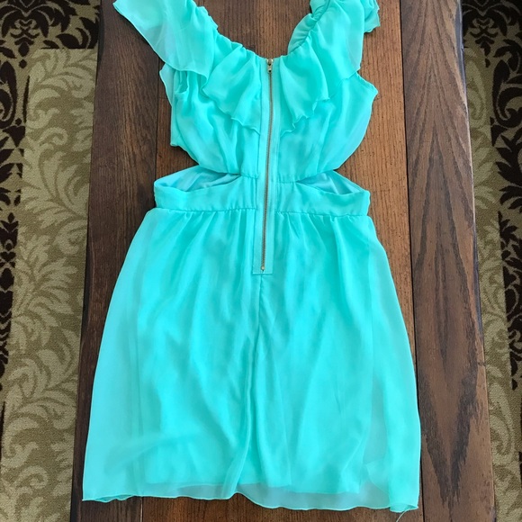 🌴🌴Accidentally in Love dress🌴🌴 - Picture 3 of 6